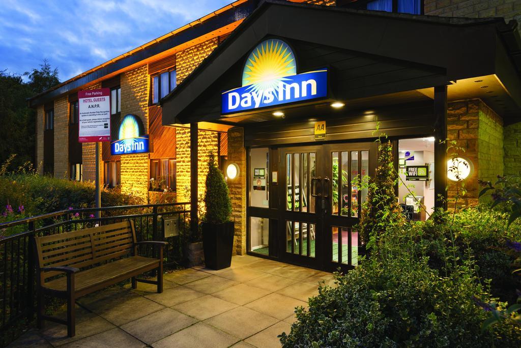 Days Inn Hotel Bradford - Leeds Brighouse Exterior foto